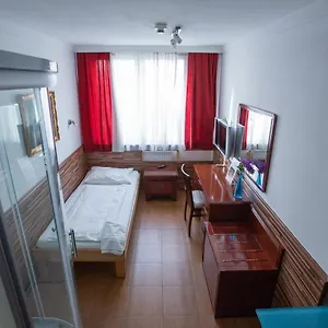 Szálloda Attaché, Bécs